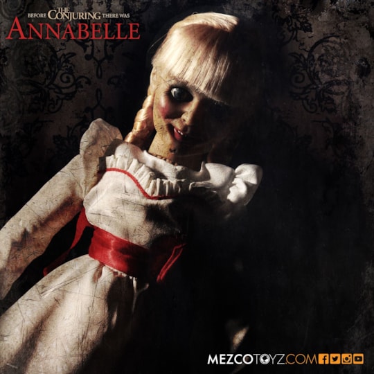 Boneca Annabelle Prop Replica - 46 Cm - Mezco