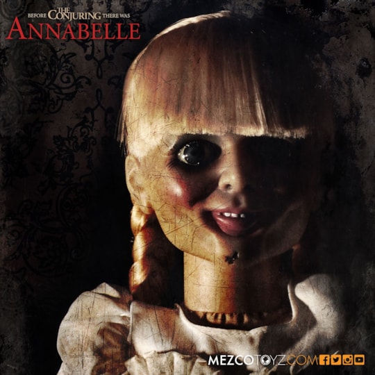 Boneca Annabelle Prop Replica - 46 Cm - Mezco