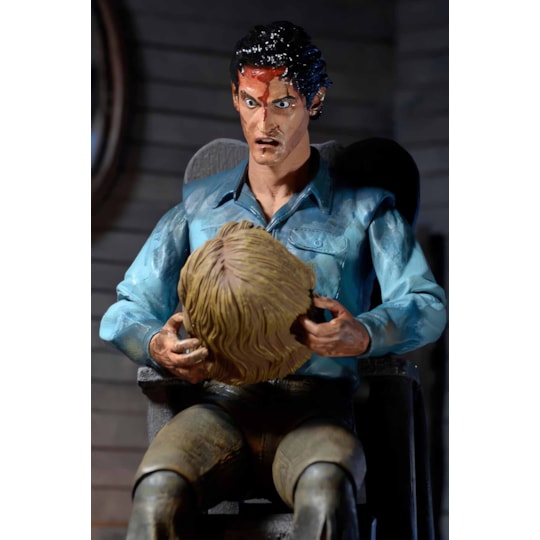 Boneco Articulado Ash Ultimate Evil Dead 2 7