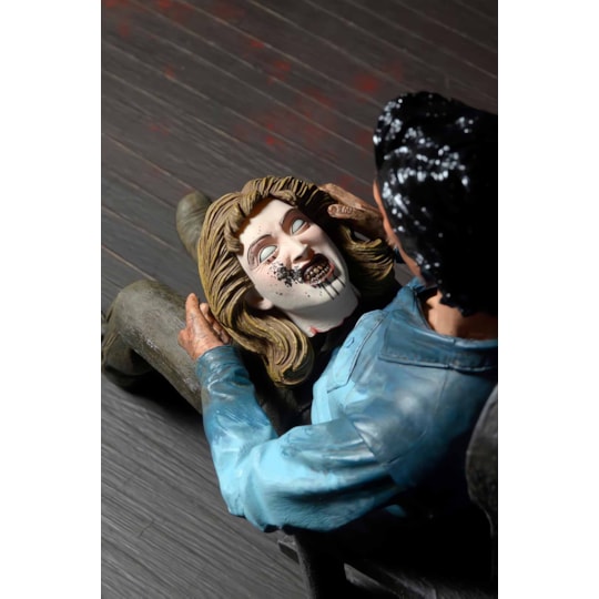 Boneco Articulado Ash Ultimate Evil Dead 2 7