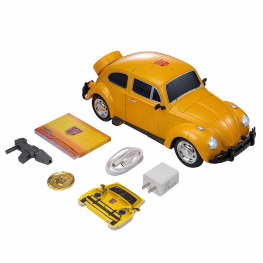 Bumblebee Flagship Auto-Converting Robot - Transformers - Robosen