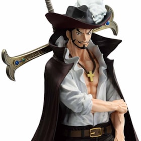 Dracule Mihawk Beyond The Trials Ichibansho Masterlise Figure - One Piece - Bandai