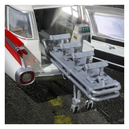 Ecto-1 Plasma Series Escala 1/18 Ghostbusters Hasbro