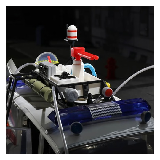 Ecto-1 Plasma Series Escala 1/18 Ghostbusters Hasbro