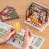 Kit de Montar Memory Book Store Book Nook Diorama para prateleira - Hands Craft Rolife
