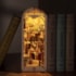 Kit de Montar Sunshine Town Book Nook Diorama para prateleira - Hands Craft Rolife