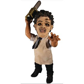 Leatherface 38 cm O Massacre da Serra Elétrica 1974 - Mega Scale Talking Doll - Mezco