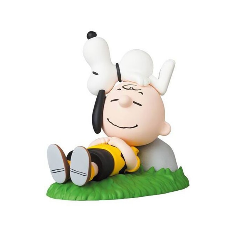 Napping Charlie Brown & Snoopy Peanuts UDF Figure Series 13 - Medicom ...