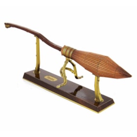 Nimbus 2000 Harry Potter Kit de Montar de Metal - Metal Earth - Fascinations