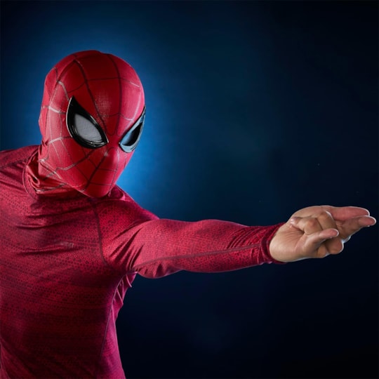Replica Spider-Man Homecoming Electronic Expressive Mask - Marvel Legends - Hasbro