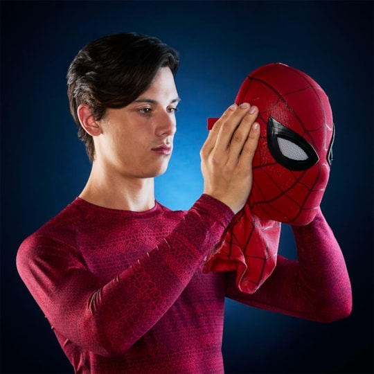 Replica Spider-Man Homecoming Electronic Expressive Mask - Marvel Legends - Hasbro