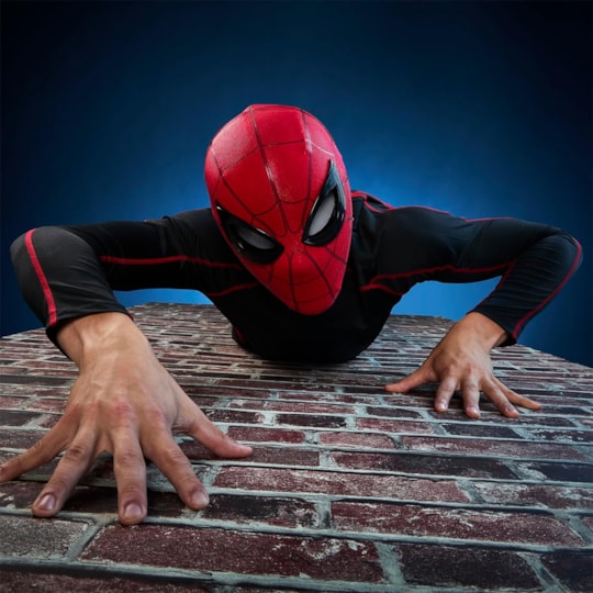 Replica Spider-Man Homecoming Electronic Expressive Mask - Marvel Legends - Hasbro