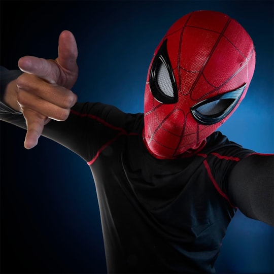 Replica Spider-Man Homecoming Electronic Expressive Mask - Marvel Legends - Hasbro